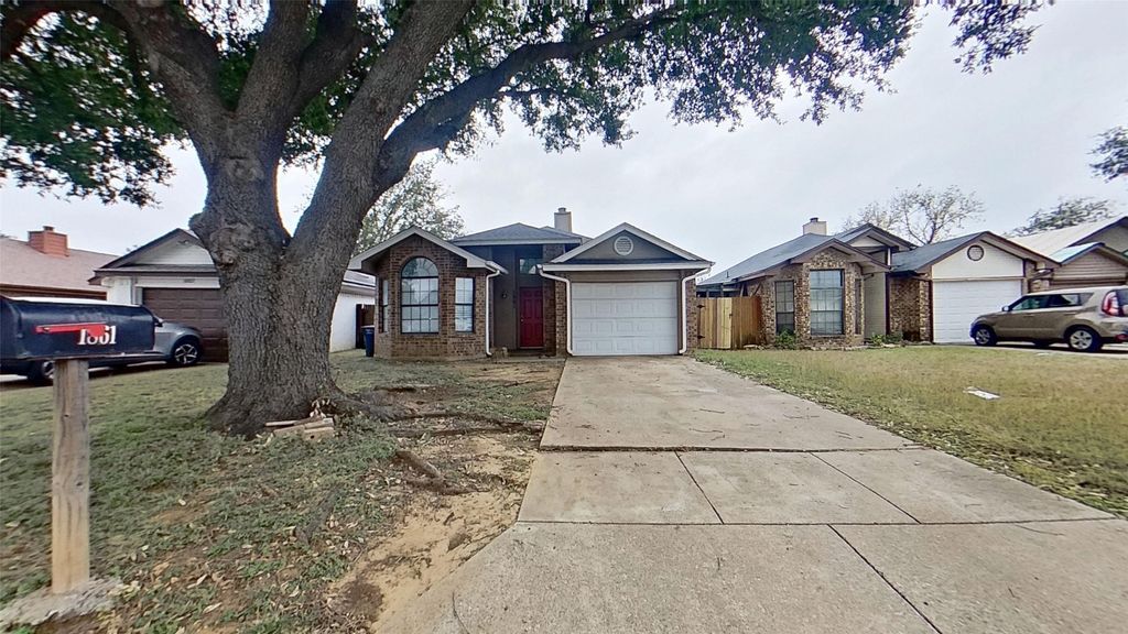 1861 Woodhall Way, Fort Worth, TX 76134