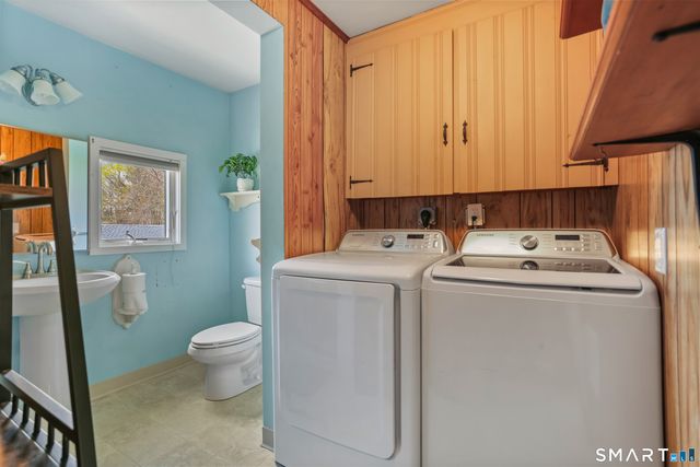 939 Nichols Avenue, Stratford, CT 06614