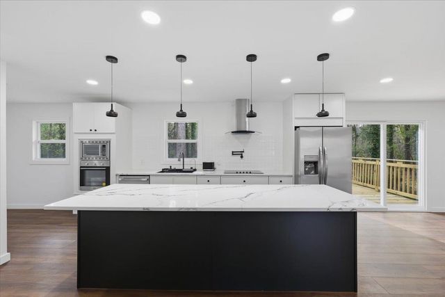 100 Holly Road, Taylors, SC 29687