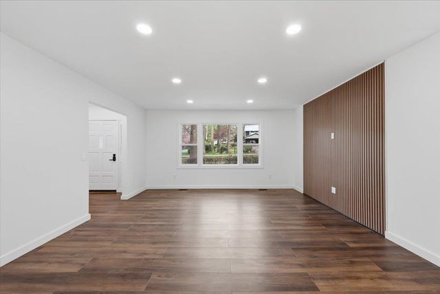 100 Holly Road, Taylors, SC 29687