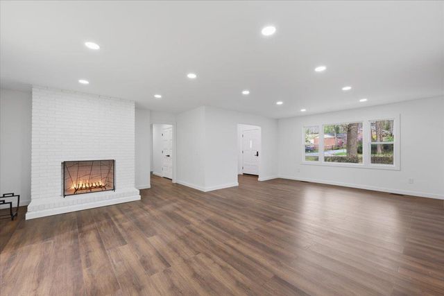 100 Holly Road, Taylors, SC 29687