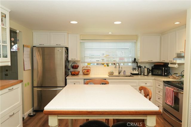 8226 Pennington Dr, Huntington Beach, CA 92646