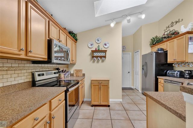 2825 HARDENBERGH LANE, Eustis, FL 32726