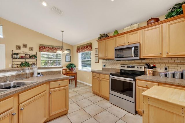 2825 HARDENBERGH LANE, Eustis, FL 32726