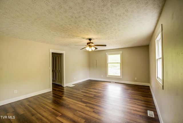 109 Benton Drive, Gate City, VA 24251