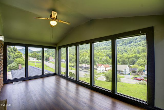 109 Benton Drive, Gate City, VA 24251