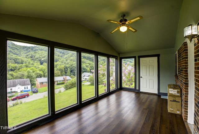 109 Benton Drive, Gate City, VA 24251