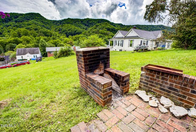 109 Benton Drive, Gate City, VA 24251