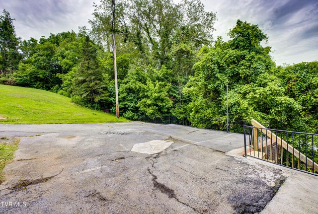 109 Benton Drive, Gate City, VA 24251