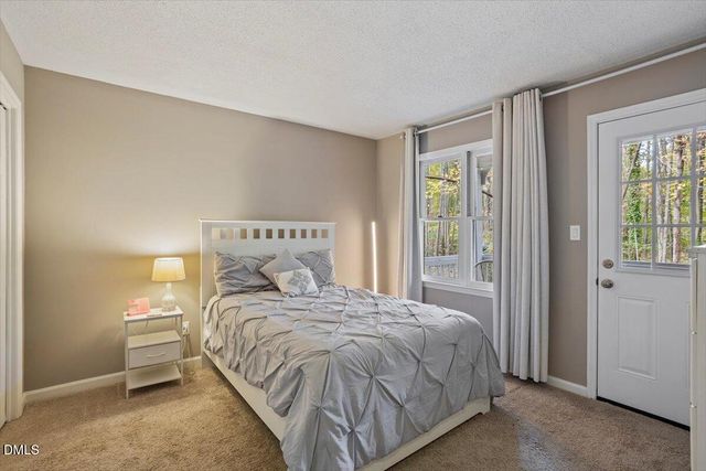 100 Hunting Chase 1d, Cary, NC 27513