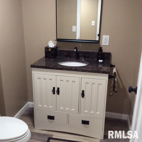 3001 31ST Street E, Rock Island, IL 61201