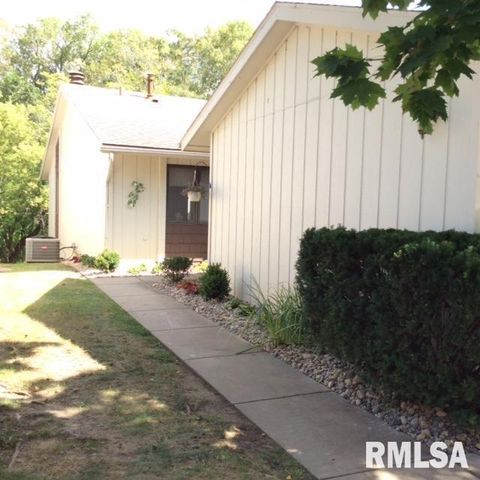 3001 31ST Street E, Rock Island, IL 61201