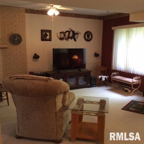 3001 31ST Street E, Rock Island, IL 61201