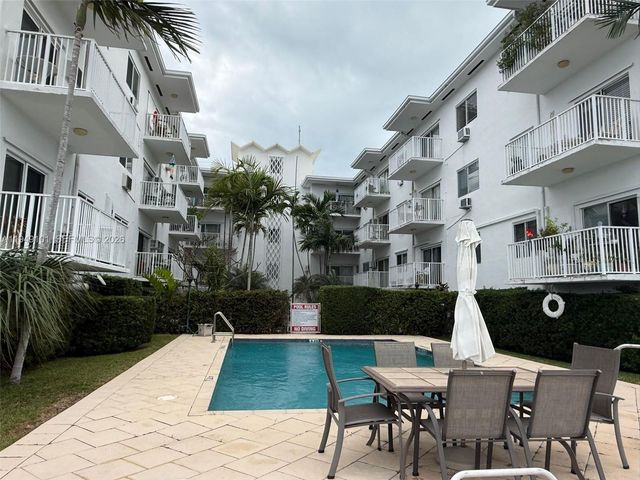 10250 W Bay Harbor Dr 2C, Bay Harbor Islands, FL 33154