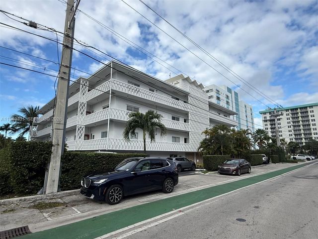 10250 W Bay Harbor Dr 2C, Bay Harbor Islands, FL 33154