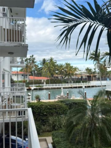 10250 W Bay Harbor Dr 2C, Bay Harbor Islands, FL 33154