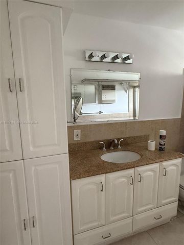 10250 W Bay Harbor Dr 2C, Bay Harbor Islands, FL 33154