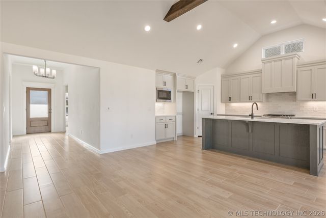 25 E 32nd Street, Sand Springs, OK 74063