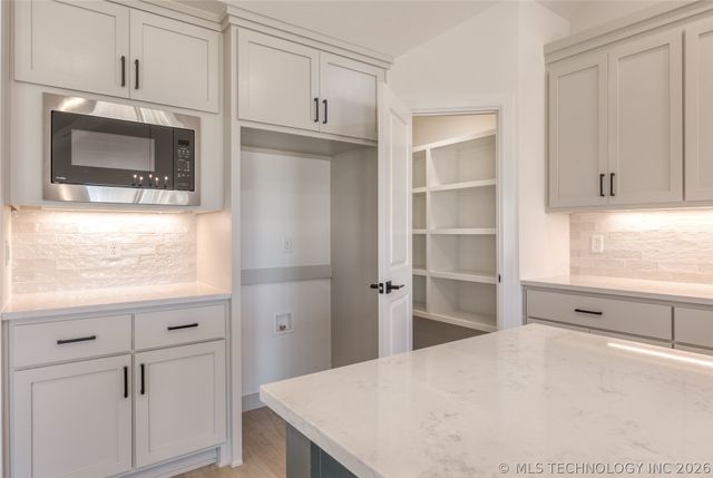25 E 32nd Street, Sand Springs, OK 74063
