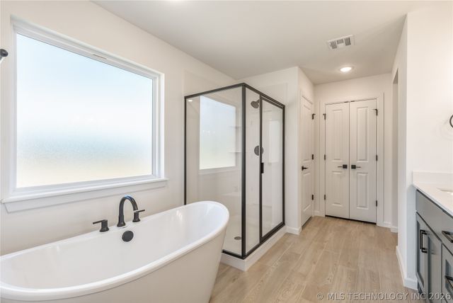 25 E 32nd Street, Sand Springs, OK 74063