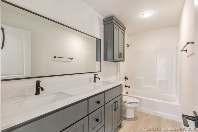 25 E 32nd Street, Sand Springs, OK 74063