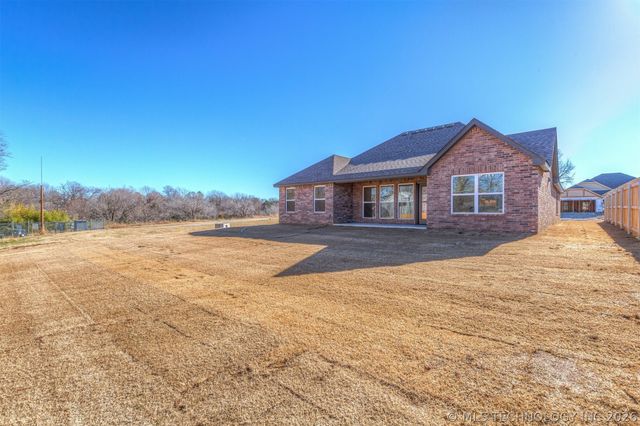25 E 32nd Street, Sand Springs, OK 74063