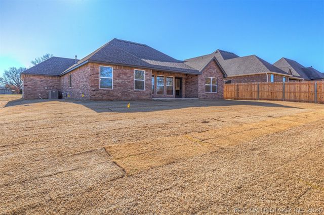 25 E 32nd Street, Sand Springs, OK 74063