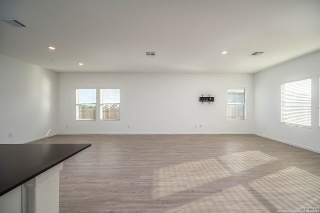 31815 Christmas Rose, Bulverde, TX 78163