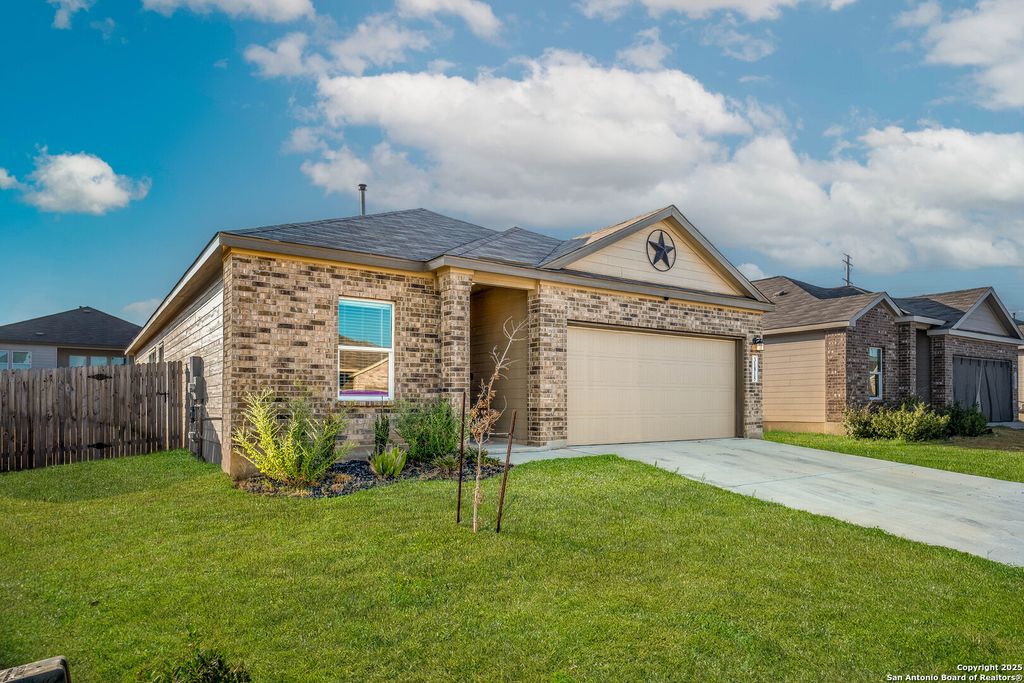 31815 Christmas Rose, Bulverde, TX 78163