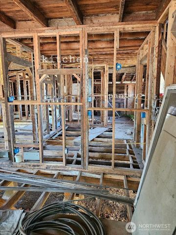 817 E 7th Street, Port Angeles, WA 98362