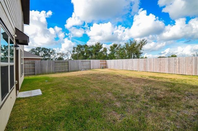 5434 Logan Dale Dr Drive, Brookshire, TX 77423
