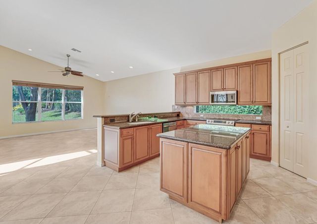 7903 Ferndale Bend Drive, Lake Worth, FL 33467