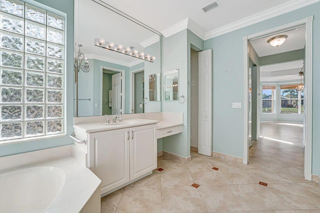 7903 Ferndale Bend Drive, Lake Worth, FL 33467