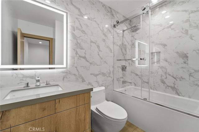 19510 Merridy, Northridge, CA 91324