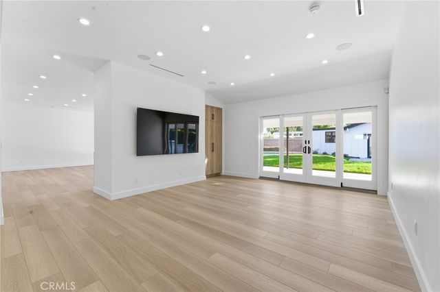 19510 Merridy, Northridge, CA 91324