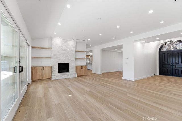 19510 Merridy, Northridge, CA 91324