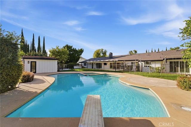 19510 Merridy, Northridge, CA 91324