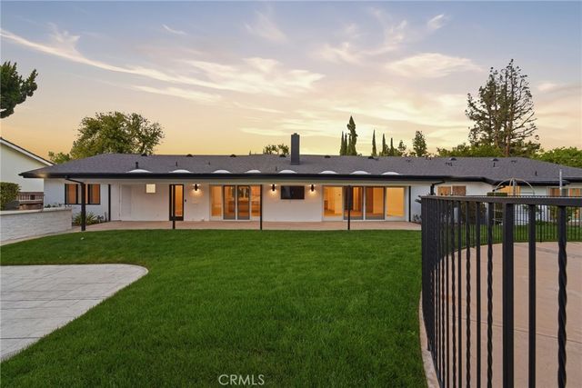19510 Merridy, Northridge, CA 91324