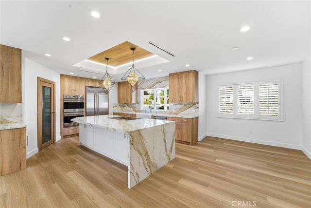 19510 Merridy, Northridge, CA 91324