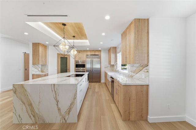 19510 Merridy, Northridge, CA 91324