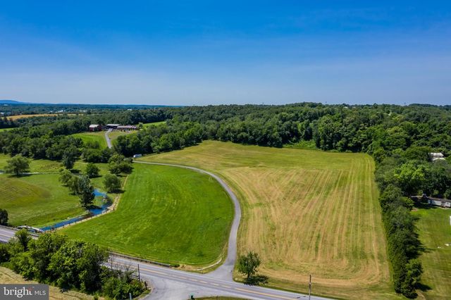 9713 ROWE RUN RD, Shippensburg, PA 17257