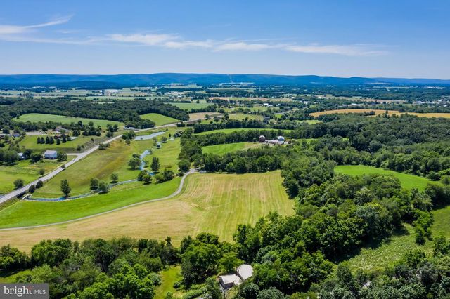 9713 ROWE RUN RD, Shippensburg, PA 17257