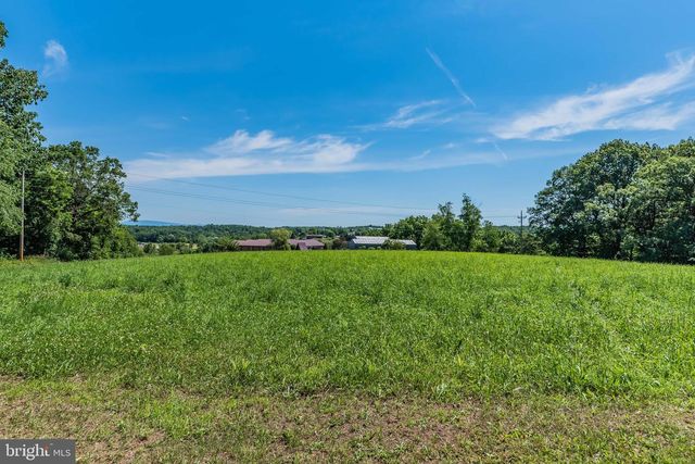 9713 ROWE RUN RD, Shippensburg, PA 17257