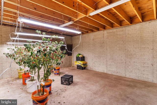 9713 ROWE RUN RD, Shippensburg, PA 17257