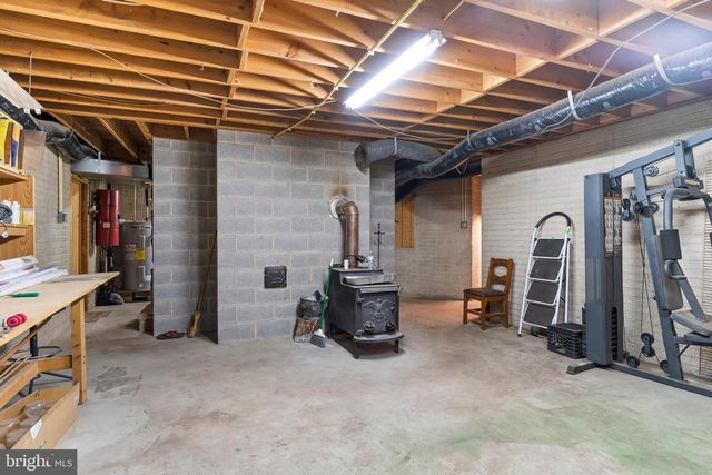 9713 ROWE RUN RD, Shippensburg, PA 17257