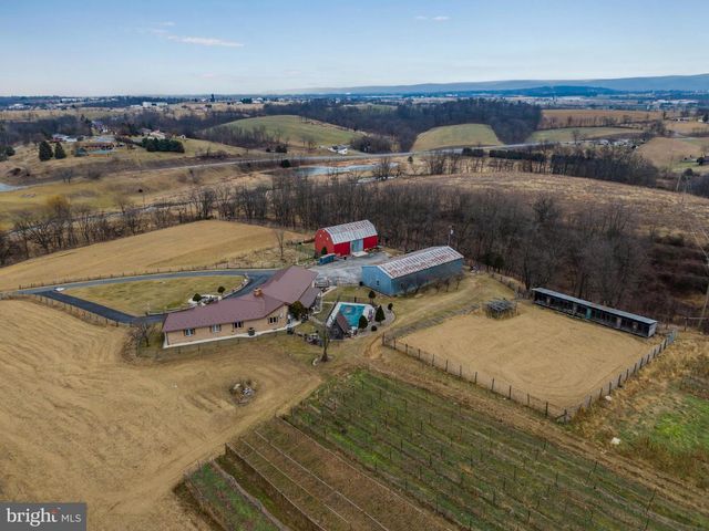 9713 ROWE RUN RD, Shippensburg, PA 17257