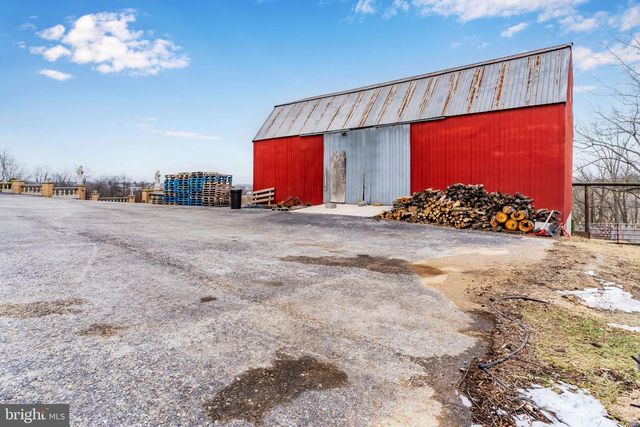 9713 ROWE RUN RD, Shippensburg, PA 17257