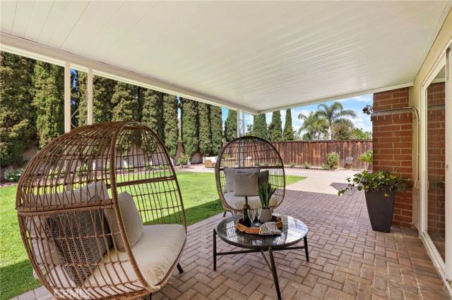 24211 Barquero Drive, Mission Viejo, CA 92691