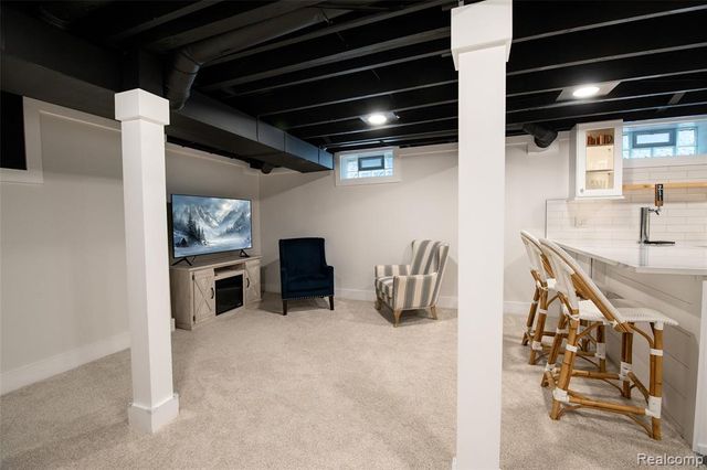 422 Walnut Avenue, Royal Oak, MI 48073