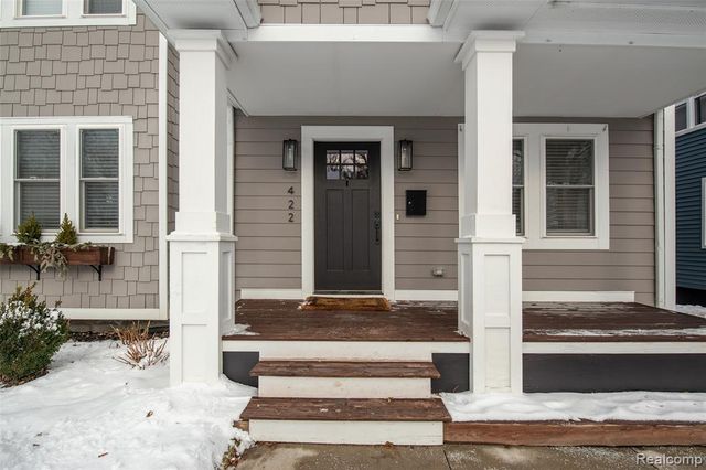 422 Walnut Avenue, Royal Oak, MI 48073